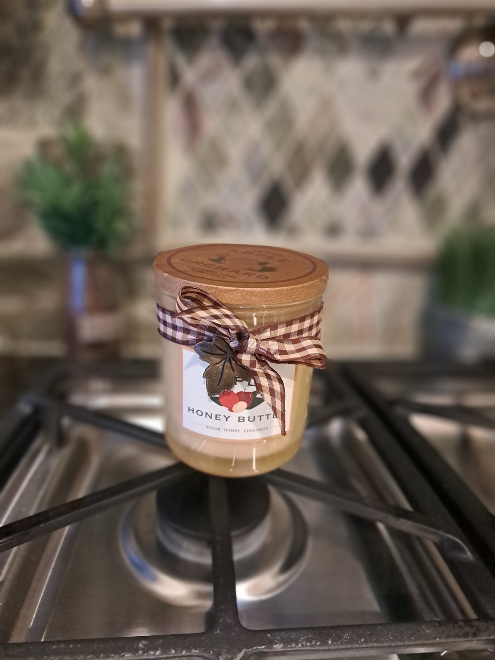 NEW DW Home Apple Orchard Honey Butter Scented Candle Jar with Gingham Bow